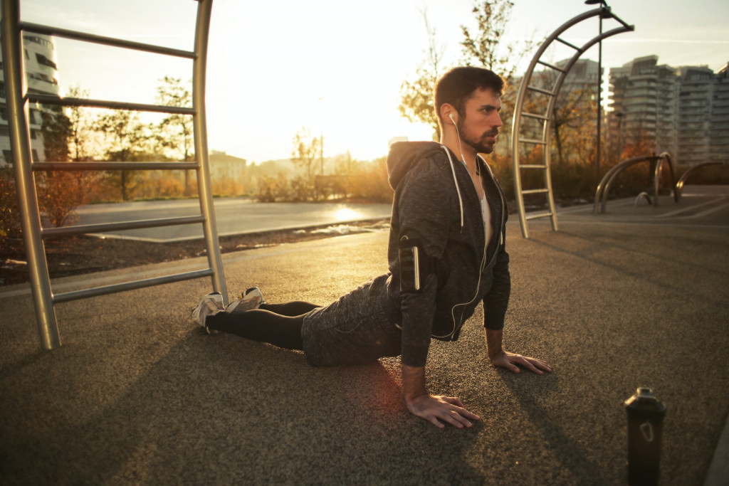 8 Red Flags Your Yoga Teacher is Incompetent