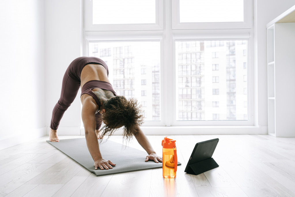 Music During Yoga: What Are The Benefits and Risks?